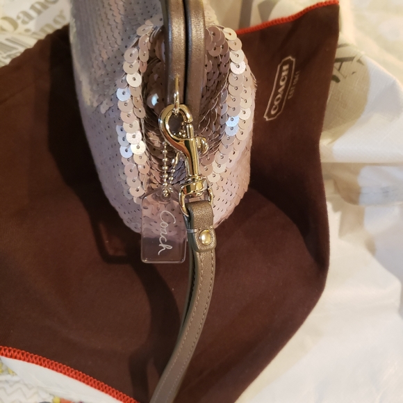 COACH LIMITED EDITION SEQUIN CLUTCH-NWT - Picture 14 of 16